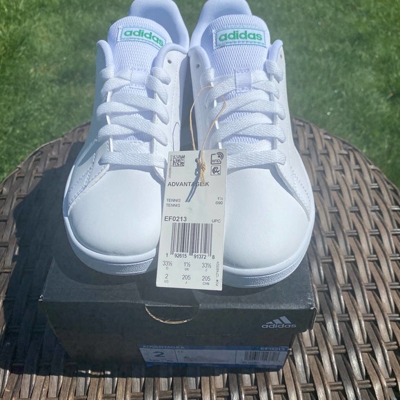 NWT/NIB Adidas Kids Advantage K Tennis Sneakers (Size 2K) - Picture 2 of 11